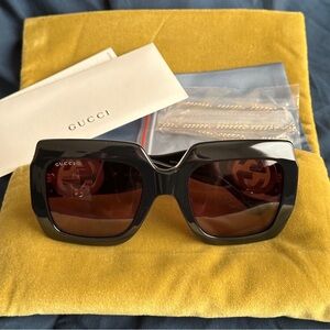 NWT Gucci Sunglasses with Detachable Chain